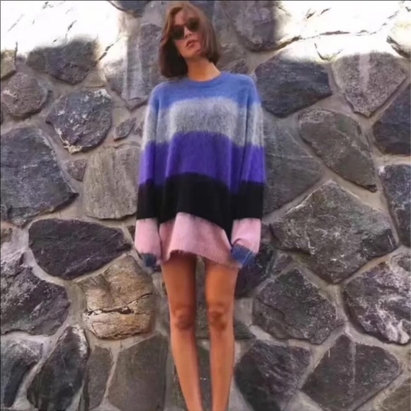 Acne Studios Sweaters - Acne Studios sweater size small new with tags